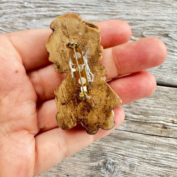 Vintage Jewelry Gardener Girl Brooch Adorable Gardening Pin - Picture 2 of 2